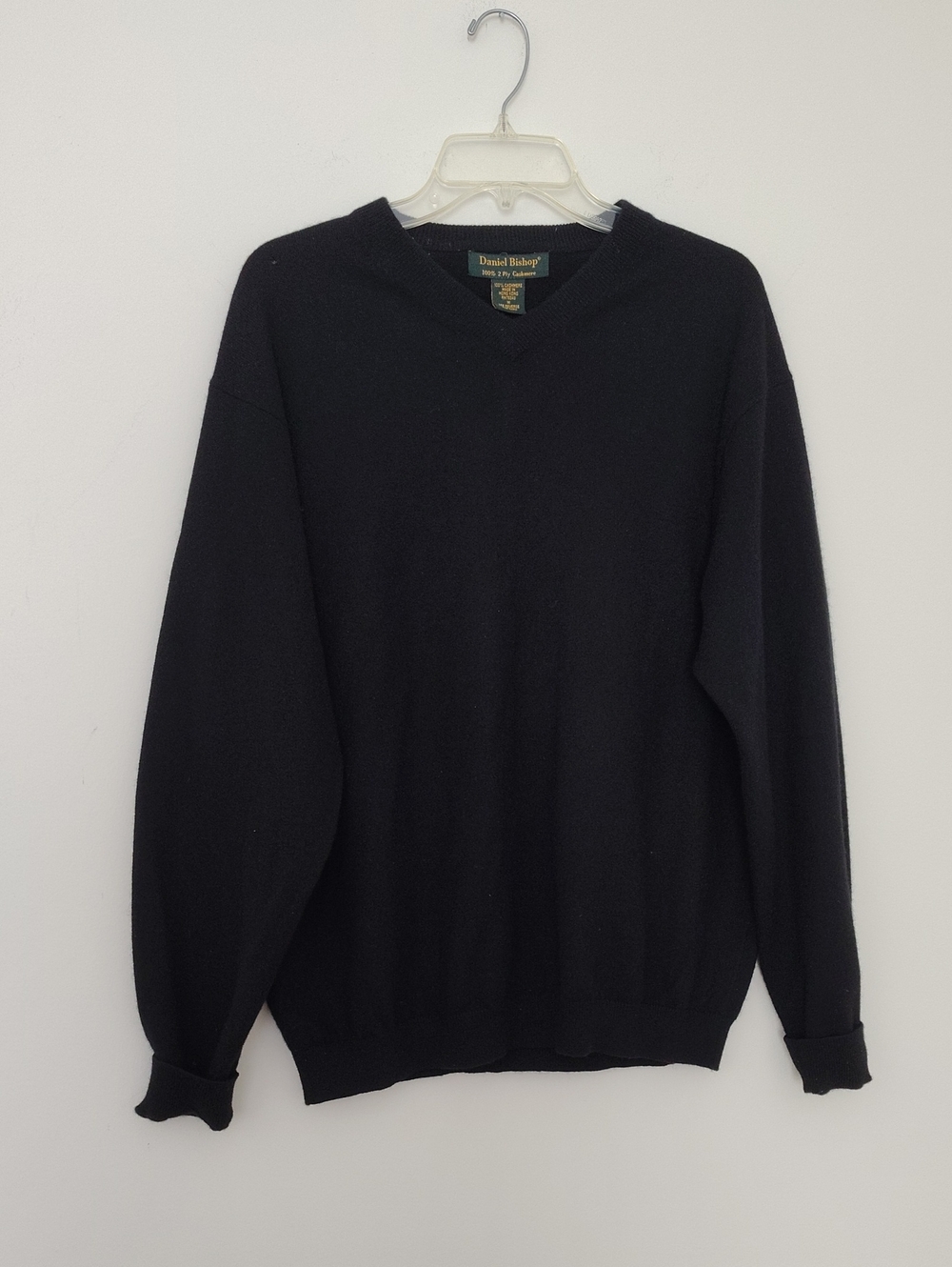 Daniel Bishop Black V-Neck Men's Sweater Size Medium